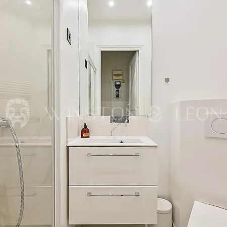 Appartement Paris 7Eme Invalides/ Tour Eiffel 1Er Etage Exterior photo