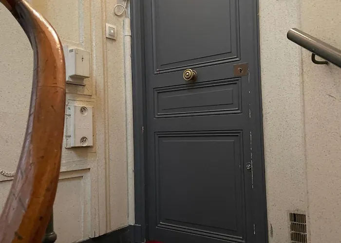 Appartement Paris 7Eme Invalides/ Tour Eiffel 1Er Etage